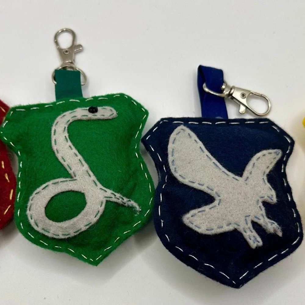 Hogwarts‎ House keychain set House Crest Felt Keychains (Set of 4)